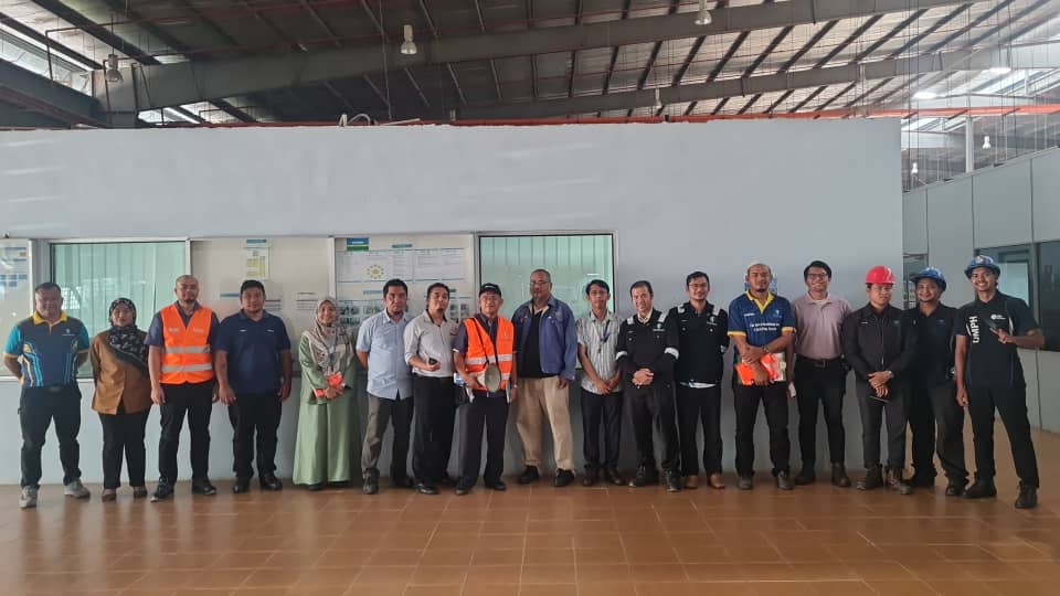 Sesi Fire Drill bersama pihak OSHMO, UMPSA Holdings dan Team ERT-2 Fakulti Teknologi Kejuruteraan Awam, UMPSA pada 13 November 2024 bertempat di Blok Makmal TTi dan KPU UMPSA Kampus Gambang. Terima kasih kepada semua yang terlibat!